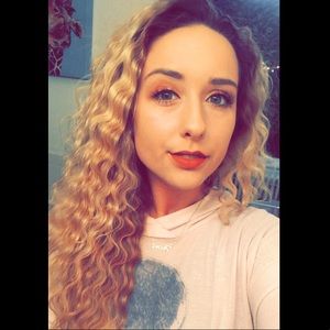 Meet your Posher, Mae